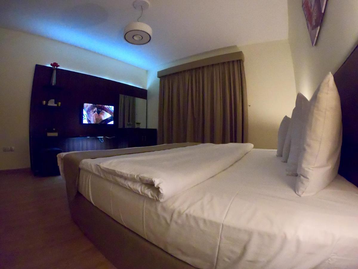 Weekend Hotel & Apartments Muscat Eksteriør billede
