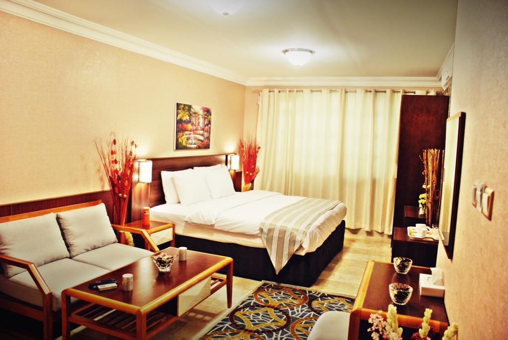 Weekend Hotel & Apartments Muscat Eksteriør billede