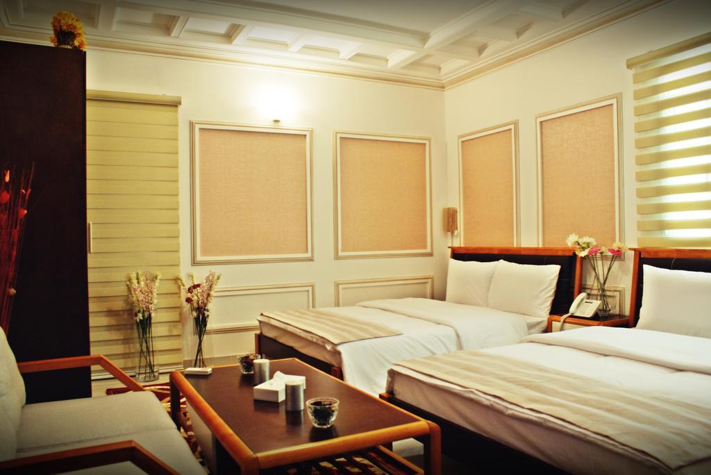 Weekend Hotel & Apartments Muscat Eksteriør billede
